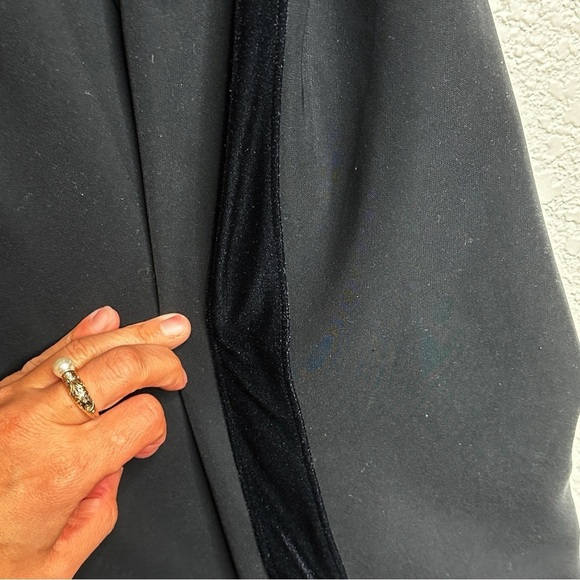 LULULEMON On the Fly Jogger *Velvet Trim Black Women’s Size 4 Athleisure Pants - Picture 8 of 13